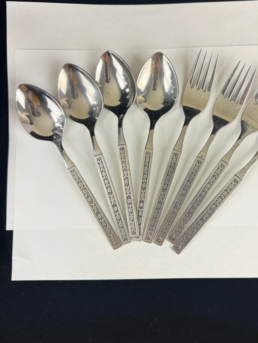 8 Oneida Profile Phoenix Stainless Steel 4 Tablespoons 4 Dinner Forks Flowers